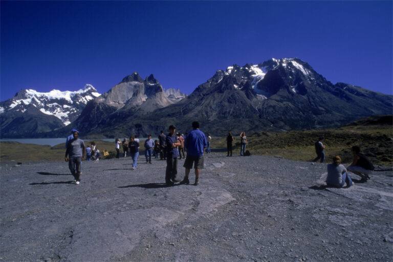 Full-Day-Torres-del-Paine-Navegación-Glaciar-Grey-02