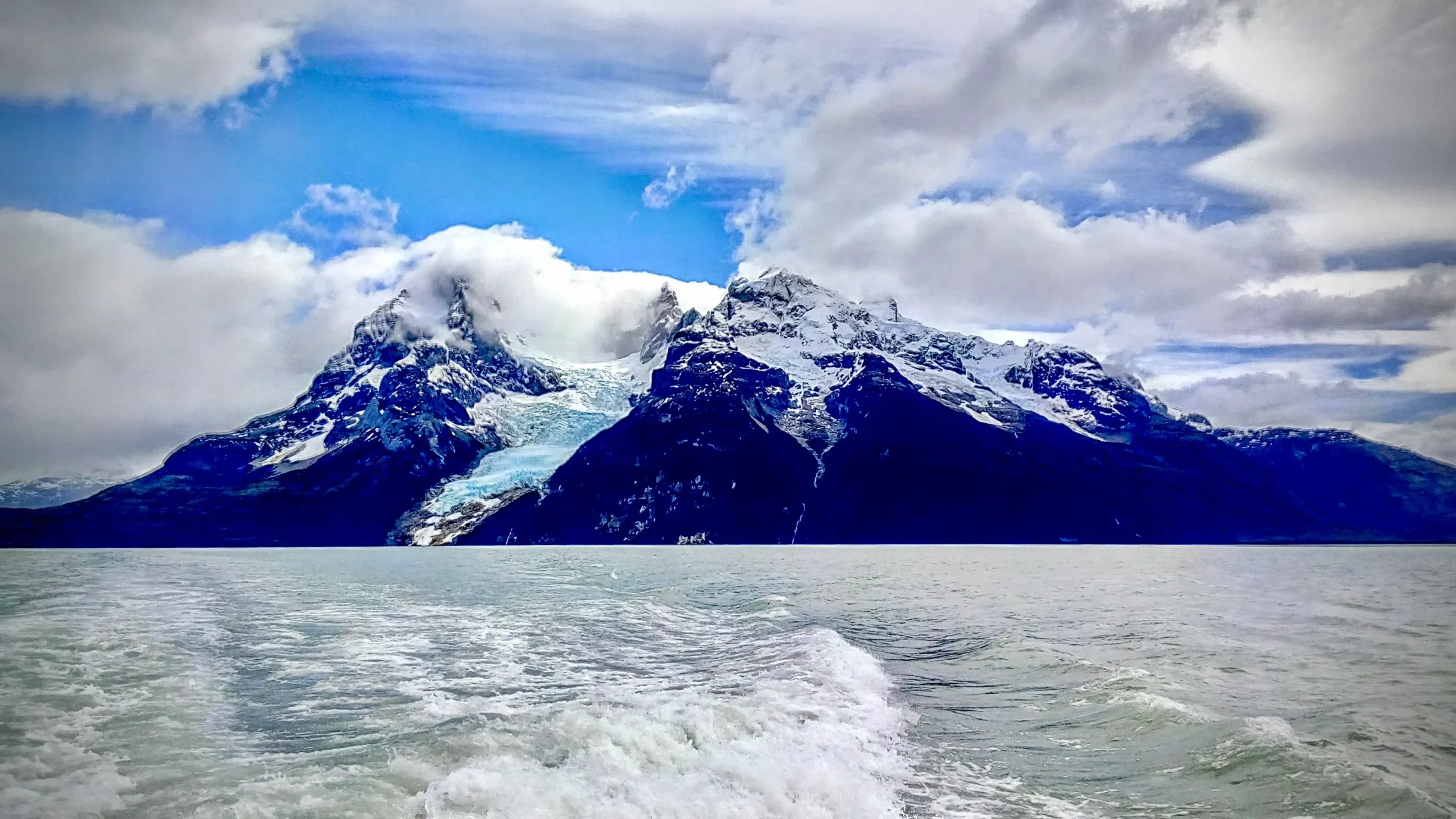 Glaciares Balmaceda y Serrano